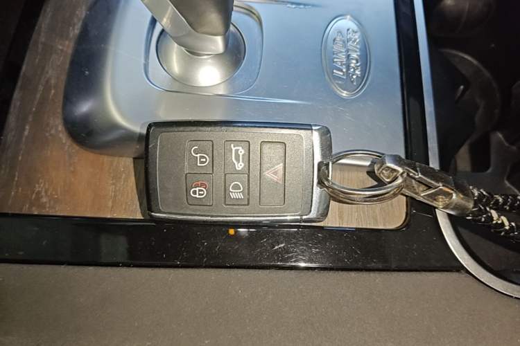 Used Land Rover Discovery Sport New Energy 2021 P300e Performance Tech Edition Vehicle Key