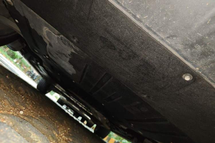Used Land Rover Discovery Sport New Energy 2021 P300e Performance Tech Edition Chassis Front