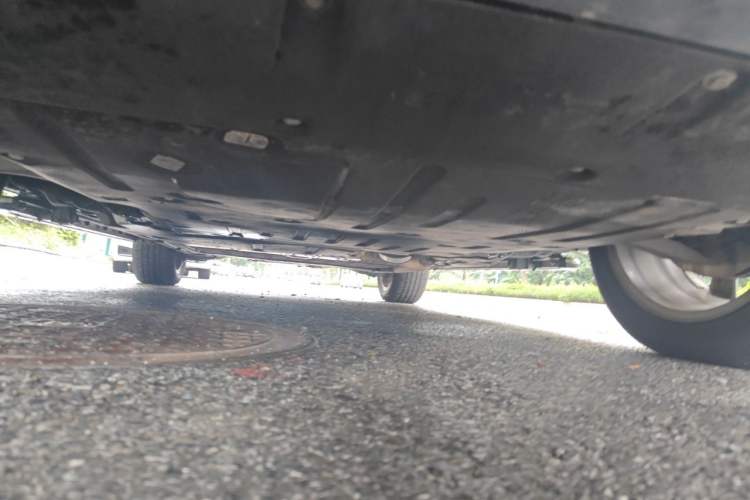 Used Land Rover Discovery Sport New Energy 2021 P300e Performance Tech Edition Chassis Front