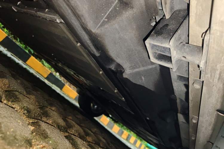 Used Land Rover Discovery Sport New Energy 2021 P300e Performance Tech Edition Chassis Rear Right