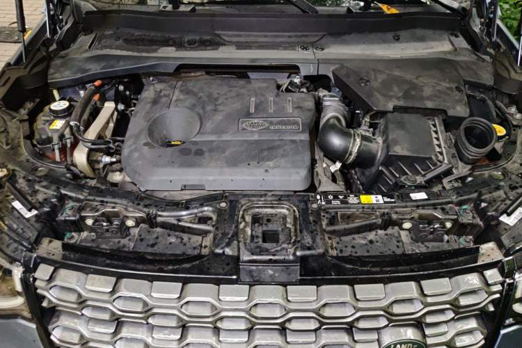 Used Land Rover Discovery Sport New Energy 2021 P300e Performance Tech Edition Engine Bay