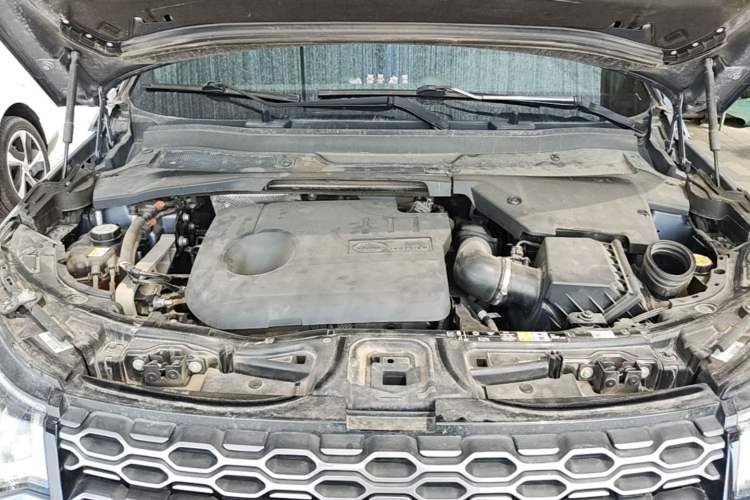 Used Land Rover Discovery Sport New Energy 2021 P300e Performance Tech Edition Engine Bay