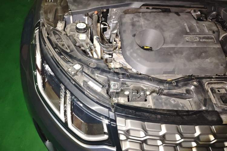 Used Land Rover Discovery Sport New Energy 2021 P300e Performance Tech Edition Engine Bay Right