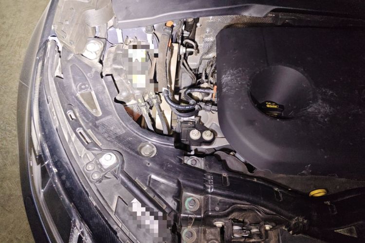 Used Land Rover Discovery Sport New Energy 2021 P300e Performance Tech Edition Engine Bay Right