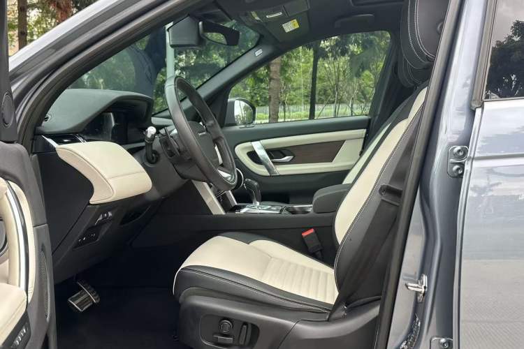 Used Land Rover Discovery Sport New Energy 2021 P300e Performance Tech Edition Left Front Seat