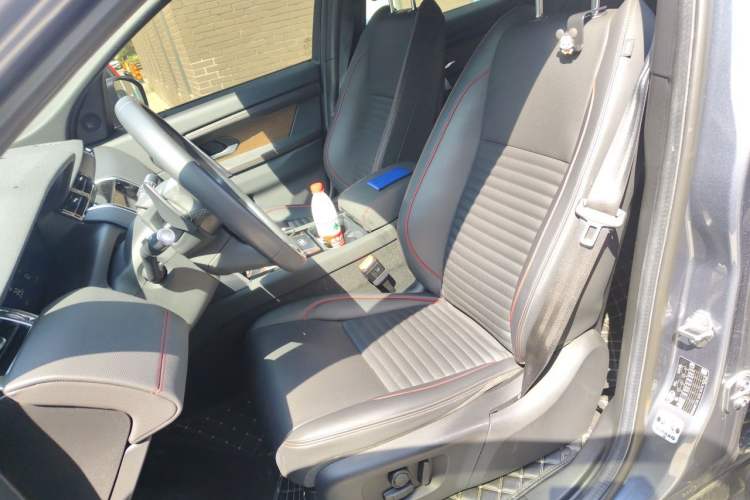 Used Land Rover Discovery Sport New Energy 2021 P300e Performance Tech Edition Left Front Seat