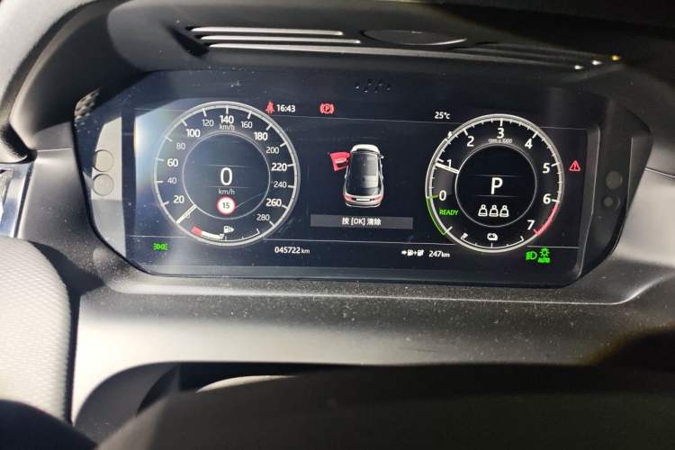 Used Land Rover Discovery Sport New Energy 2021 P300e Performance Tech Edition Odometer Close Up