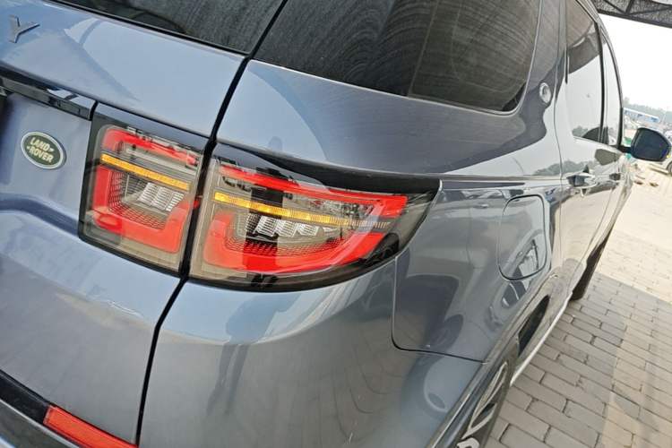 Used Land Rover Discovery Sport New Energy 2021 P300e Performance Tech Edition Right Rear Taillight