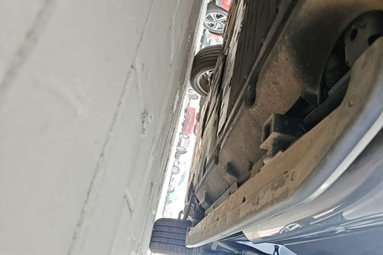 Used Land Rover Discovery Sport New Energy 2021 P300e Performance Tech Edition Right Side Sill