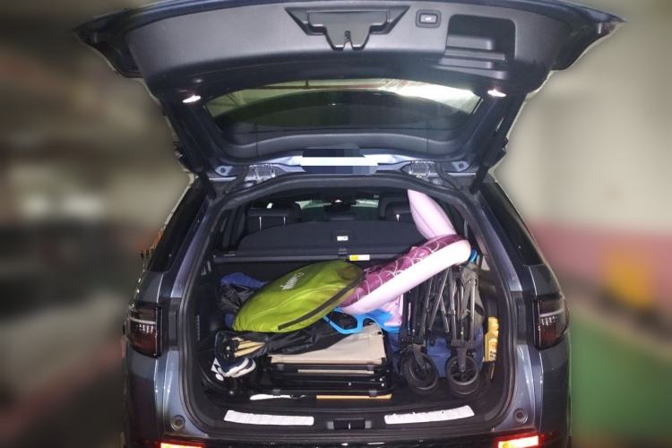 Used Land Rover Discovery Sport New Energy 2021 P300e Performance Tech Edition Trunk