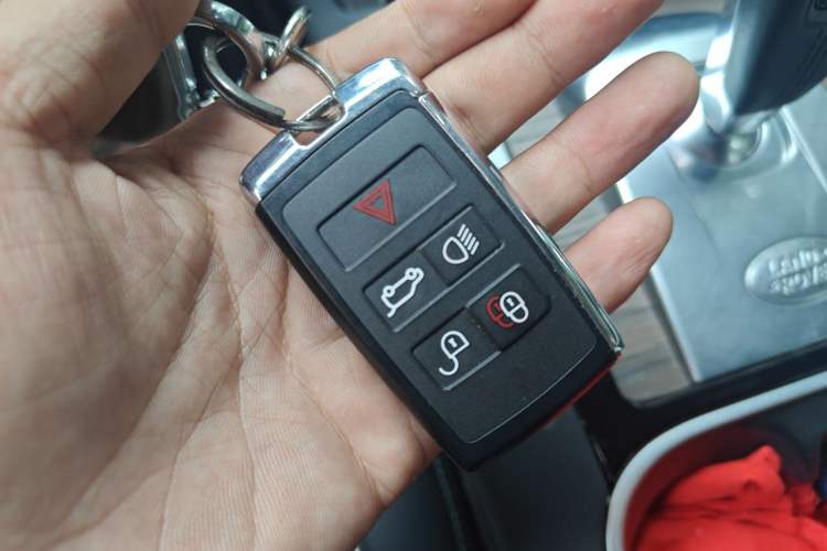 Used Land Rover Discovery Sport New Energy 2021 P300e Performance Tech Edition Vehicle Key