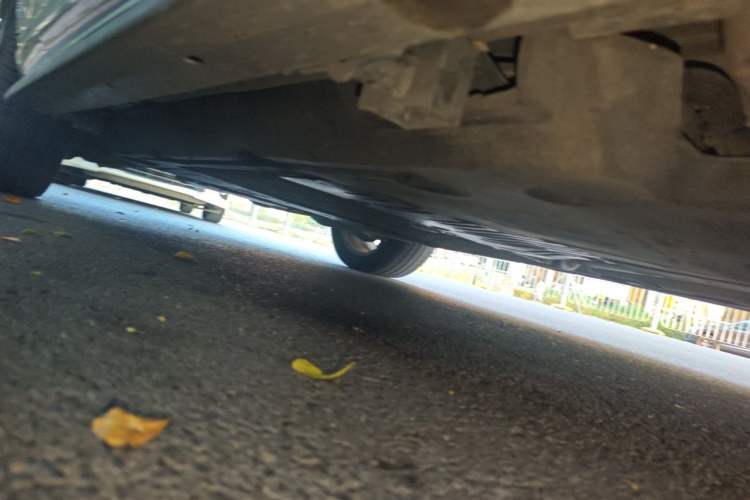 Used Land Rover Discovery Sport New Energy 2021 P300e Performance Tech Edition Chassis Front Right