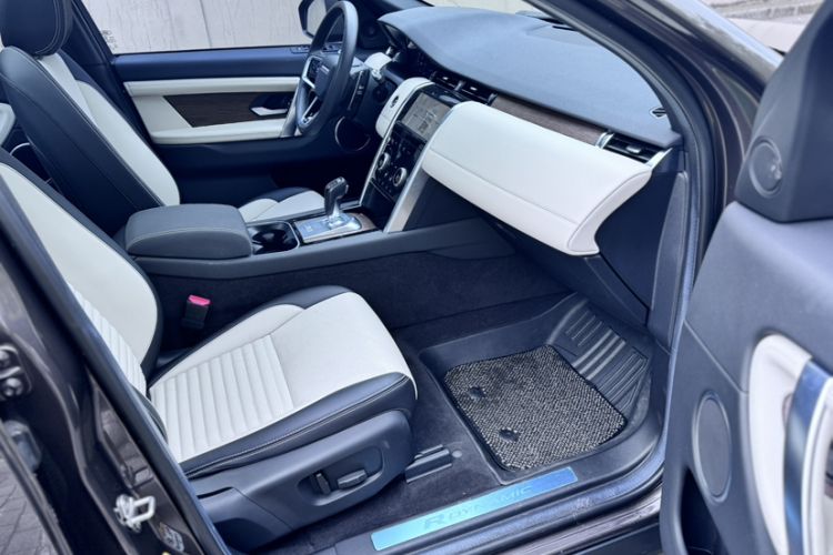 Used Land Rover Discovery Sport New Energy 2021 P300e Performance Tech Edition Interior 2