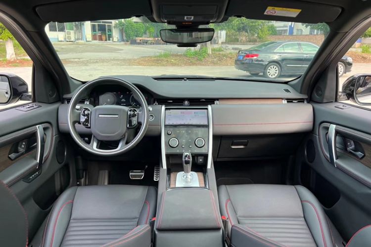 Used Land Rover Discovery Sport New Energy 2021 P300e Performance Tech Edition Interior 3