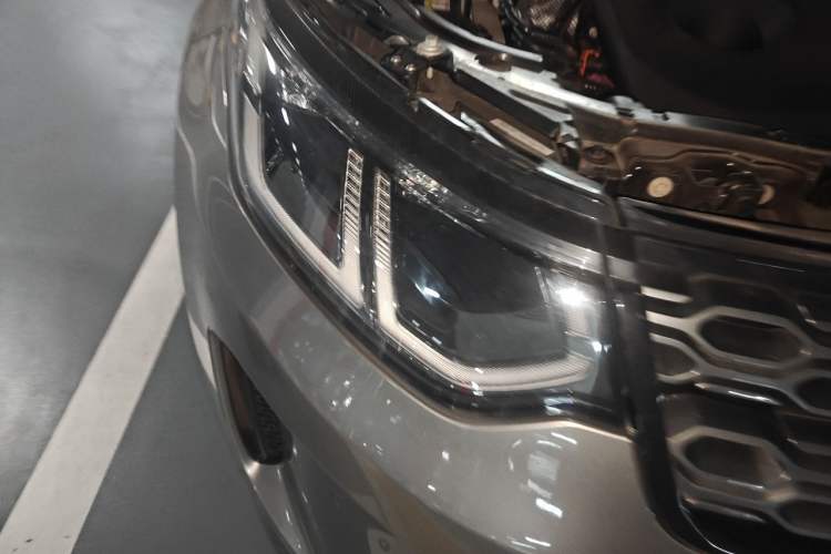 Used Land Rover Discovery Sport New Energy 2021 P300e Performance Tech Edition Right Front Headlight
