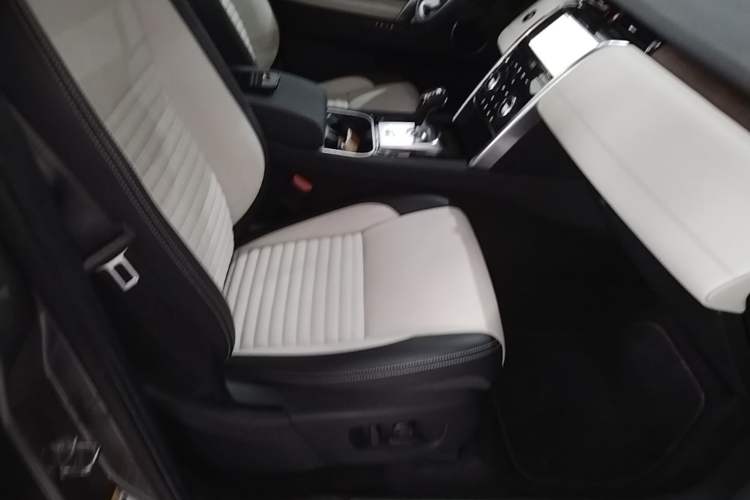 Used Land Rover Discovery Sport New Energy 2021 P300e Performance Tech Edition Right Front Seat