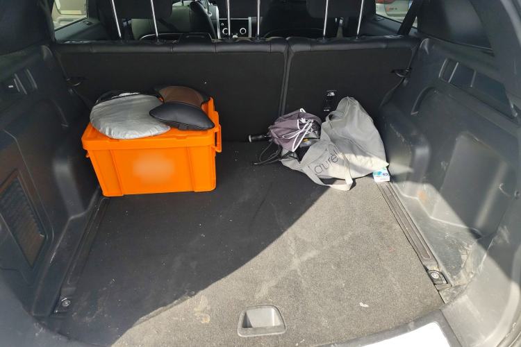 Used Land Rover Discovery Sport New Energy 2021 P300e Performance Tech Edition Trunk