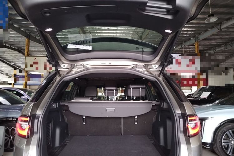 Used Land Rover Discovery Sport New Energy 2021 P300e Performance Tech Edition Trunk