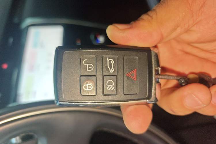 Used Land Rover Discovery Sport New Energy 2021 P300e Performance Tech Edition Vehicle Key