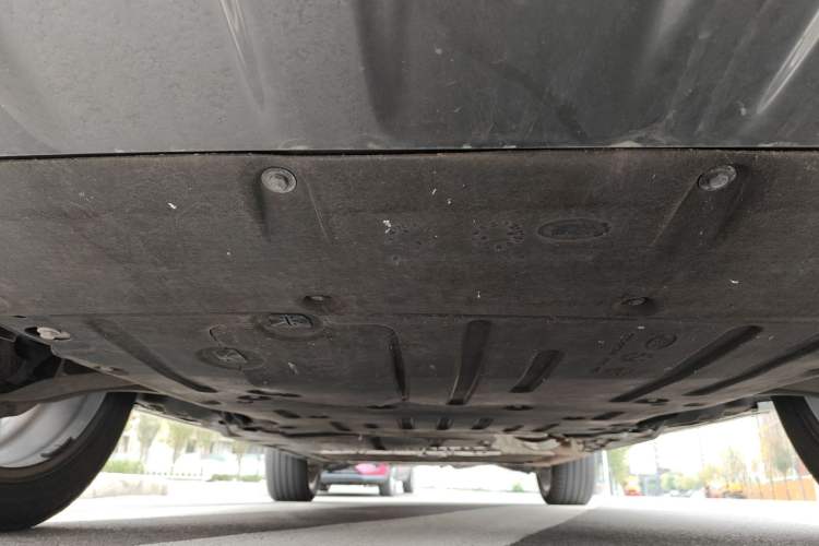 Used Land Rover Discovery Sport New Energy 2021 P300e Performance Tech Edition Chassis Front