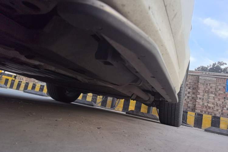 Used Land Rover Discovery Sport New Energy 2021 P300e Performance Tech Edition Chassis Front Left