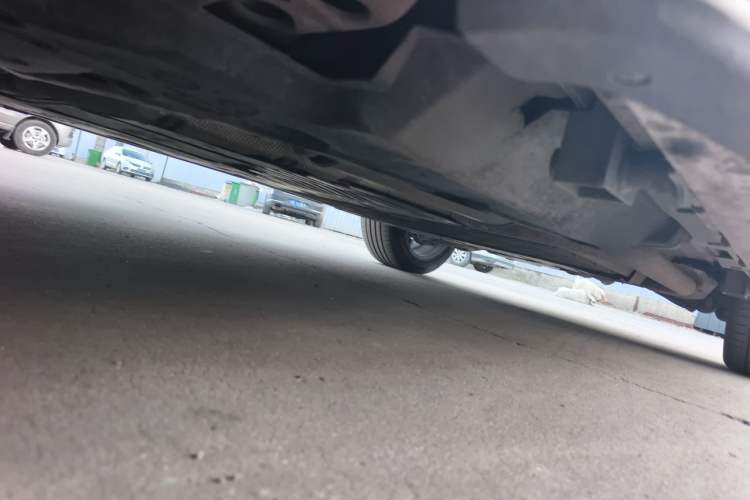 Used Land Rover Discovery Sport New Energy 2021 P300e Performance Tech Edition Chassis Front Left