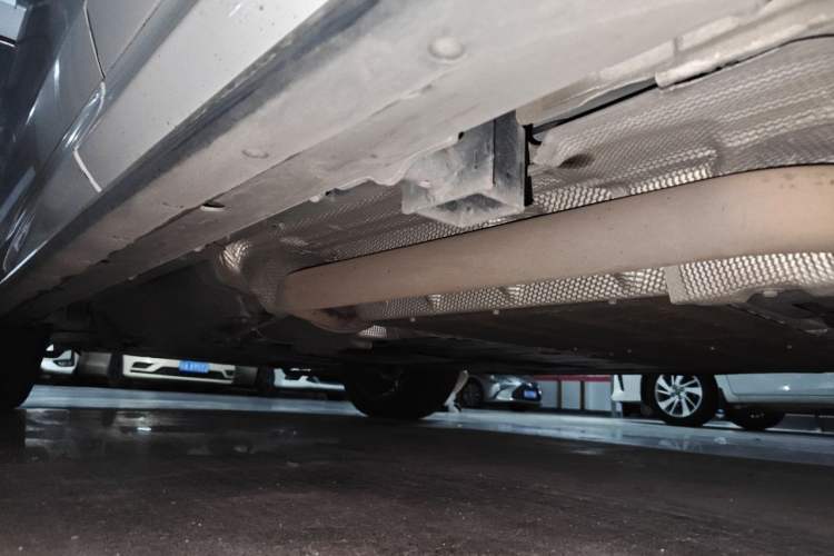 Used Land Rover Discovery Sport New Energy 2021 P300e Performance Tech Edition Chassis Rear Left