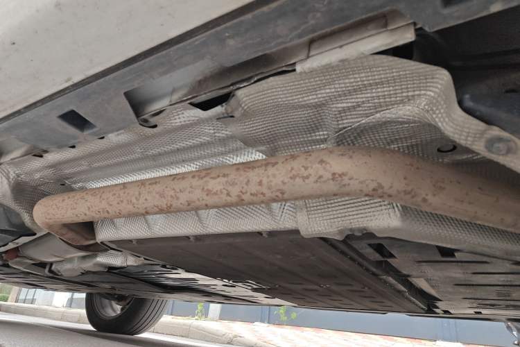 Used Land Rover Discovery Sport New Energy 2021 P300e Performance Tech Edition Chassis Rear Left