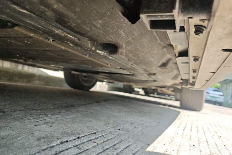 Used Land Rover Discovery Sport New Energy 2021 P300e Performance Tech Edition Chassis Rear Right