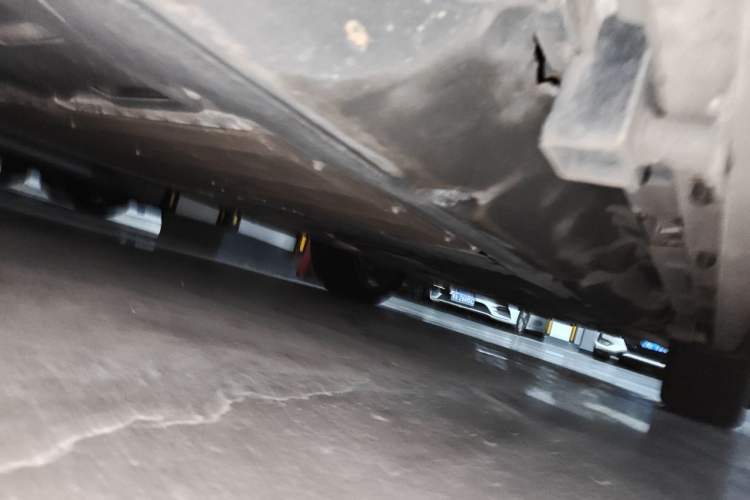 Used Land Rover Discovery Sport New Energy 2021 P300e Performance Tech Edition Chassis Rear Right