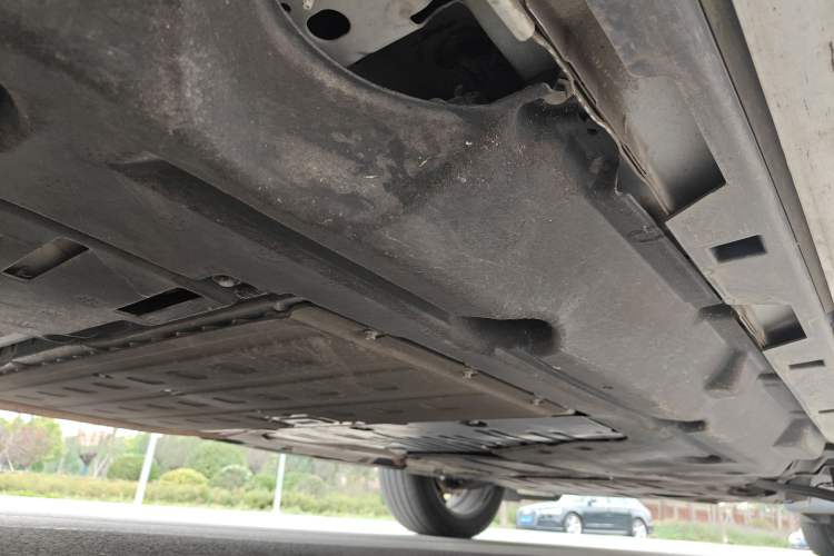 Used Land Rover Discovery Sport New Energy 2021 P300e Performance Tech Edition Chassis Rear Right