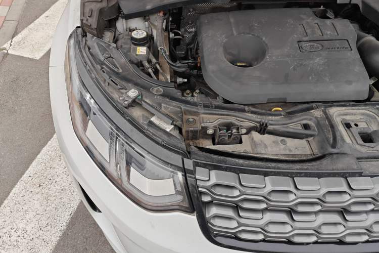 Used Land Rover Discovery Sport New Energy 2021 P300e Performance Tech Edition Engine Bay Right