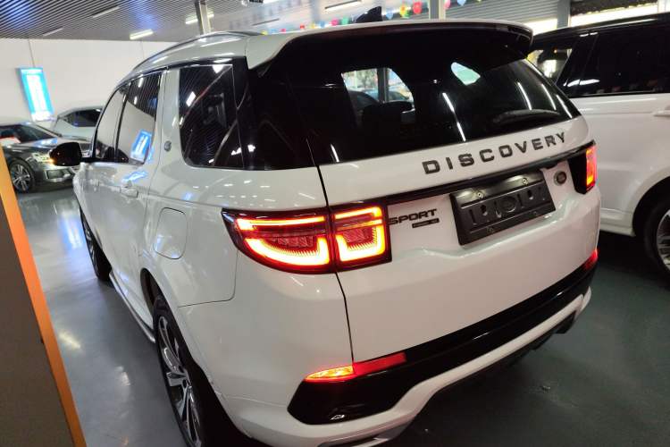 Used Land Rover Discovery Sport New Energy 2021 P300e Performance Tech Edition Exterior 2