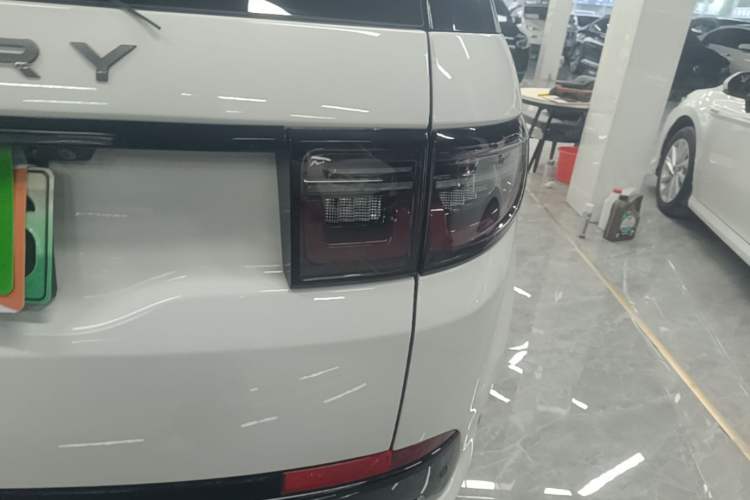 Used Land Rover Discovery Sport New Energy 2021 P300e Performance Tech Edition Exterior 3