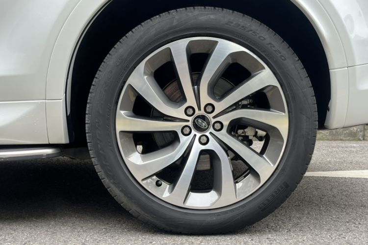Used Land Rover Discovery Sport New Energy 2021 P300e Performance Tech Edition Exterior 4