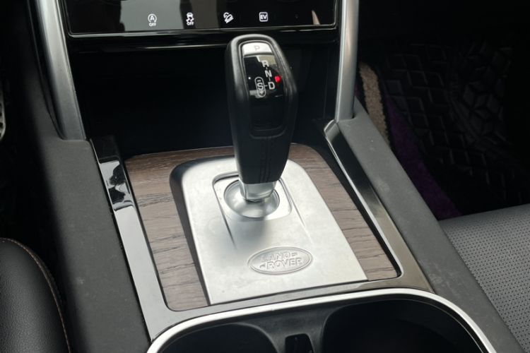 Used Land Rover Discovery Sport New Energy 2021 P300e Performance Tech Edition Gear Lever