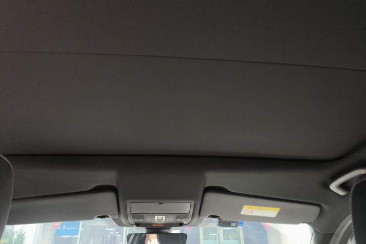 Used Land Rover Discovery Sport New Energy 2021 P300e Performance Tech Edition Headliner