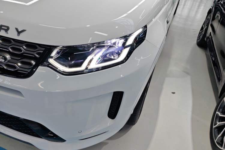 Used Land Rover Discovery Sport New Energy 2021 P300e Performance Tech Edition Left Front Headlight