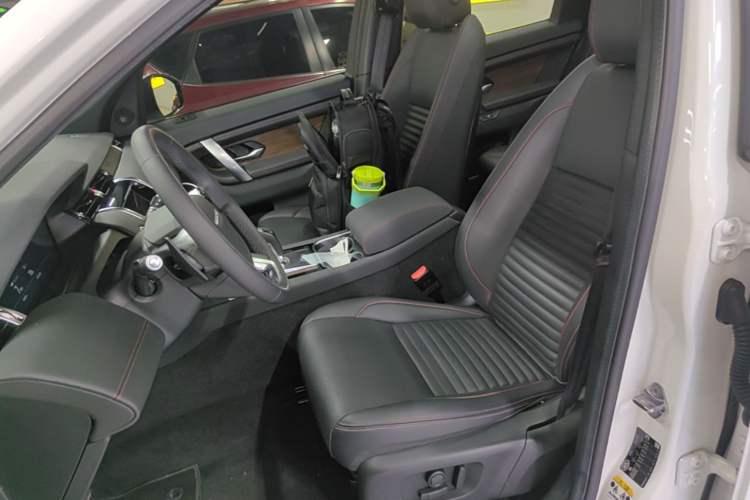 Used Land Rover Discovery Sport New Energy 2021 P300e Performance Tech Edition Left Front Seat