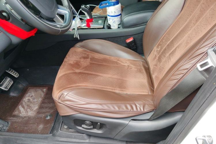 Used Land Rover Discovery Sport New Energy 2021 P300e Performance Tech Edition Left Front Seat