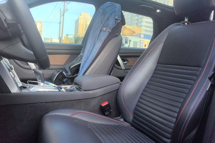 Used Land Rover Discovery Sport New Energy 2021 P300e Performance Tech Edition Left Front Seat
