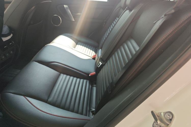 Used Land Rover Discovery Sport New Energy 2021 P300e Performance Tech Edition Left Rear Seat