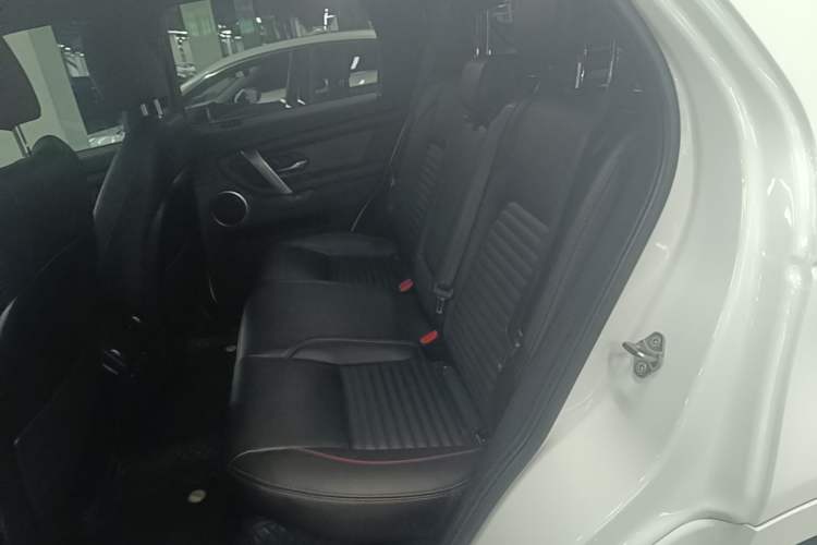 Used Land Rover Discovery Sport New Energy 2021 P300e Performance Tech Edition Left Rear Seat
