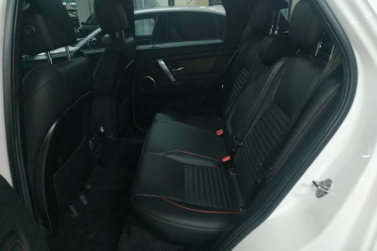 Used Land Rover Discovery Sport New Energy 2021 P300e Performance Tech Edition Left Rear Seat
