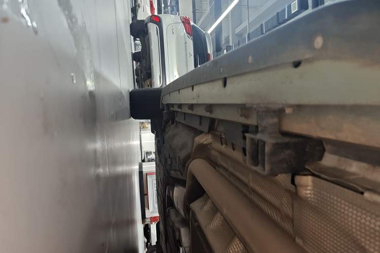 Used Land Rover Discovery Sport New Energy 2021 P300e Performance Tech Edition Left Side Sill