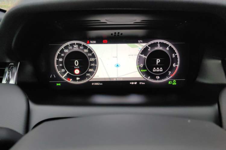 Used Land Rover Discovery Sport New Energy 2021 P300e Performance Tech Edition Odometer Close Up