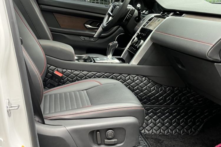 Used Land Rover Discovery Sport New Energy 2021 P300e Performance Tech Edition Right Front Seat