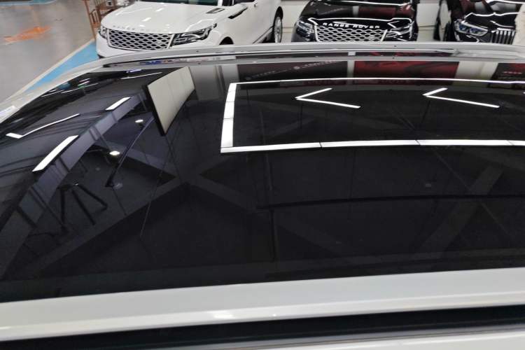 Used Land Rover Discovery Sport New Energy 2021 P300e Performance Tech Edition Roof