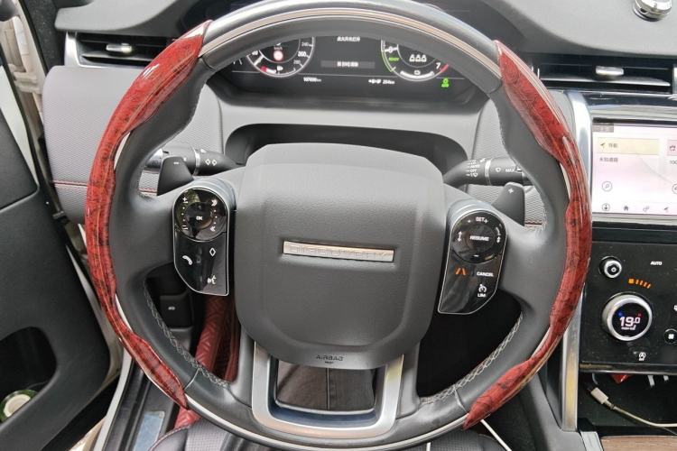 Used Land Rover Discovery Sport New Energy 2021 P300e Performance Tech Edition Steering Wheel