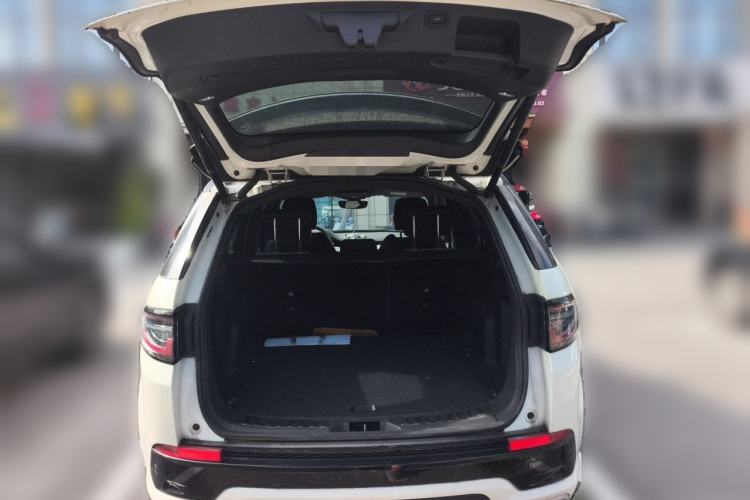 Used Land Rover Discovery Sport New Energy 2021 P300e Performance Tech Edition Trunk